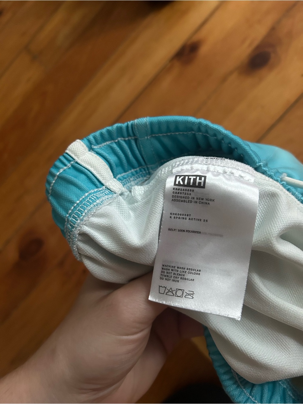 Kith Kids Fluid Soccer Jordan Short ombré blue small - Picture 6 of 8